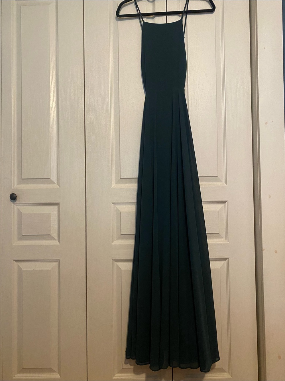 Gorgeous Deep Green Spaghetti-Strap Maxi Dress